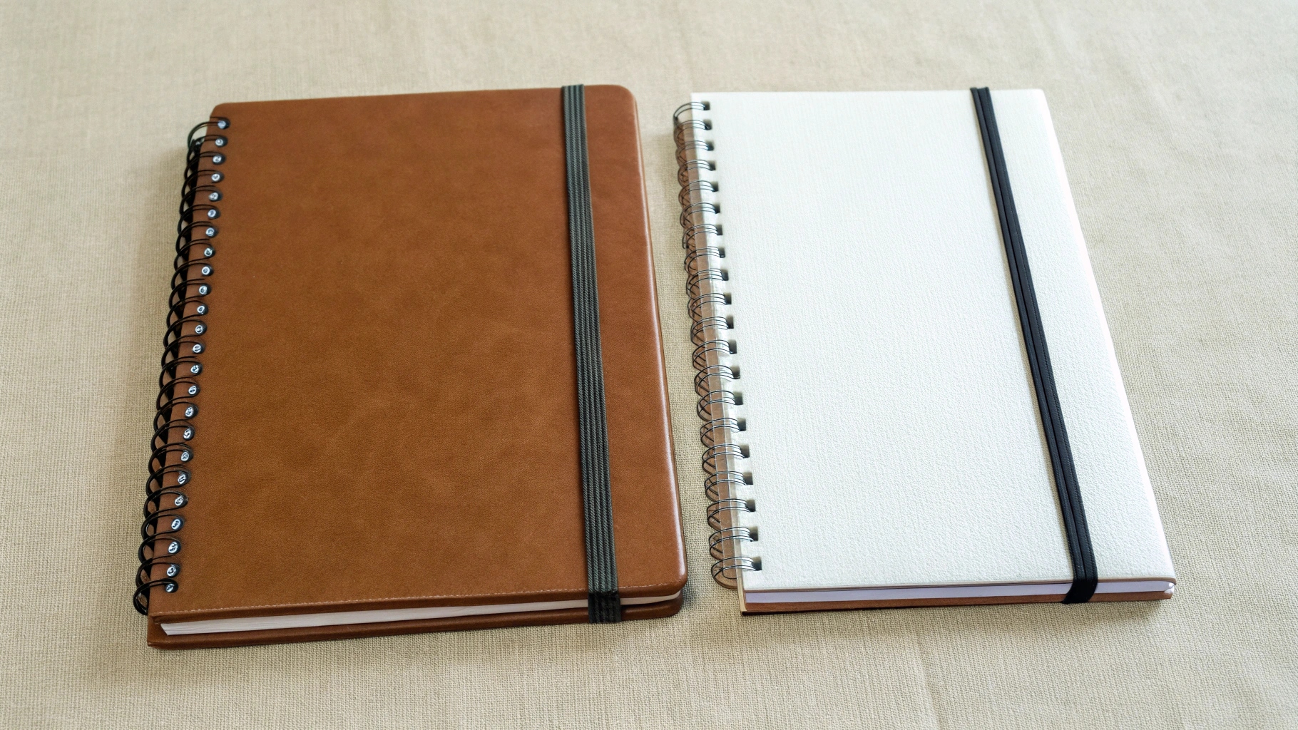 Side-by-side comparison of A5 and B5 notebooks